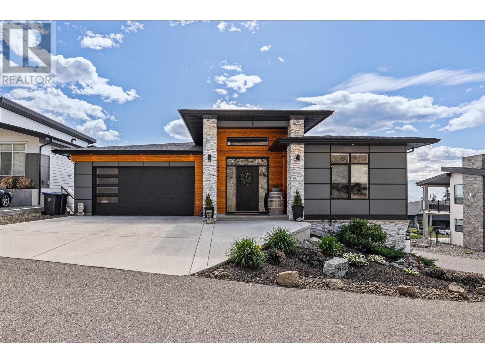 2492 Tallus Heights Lane