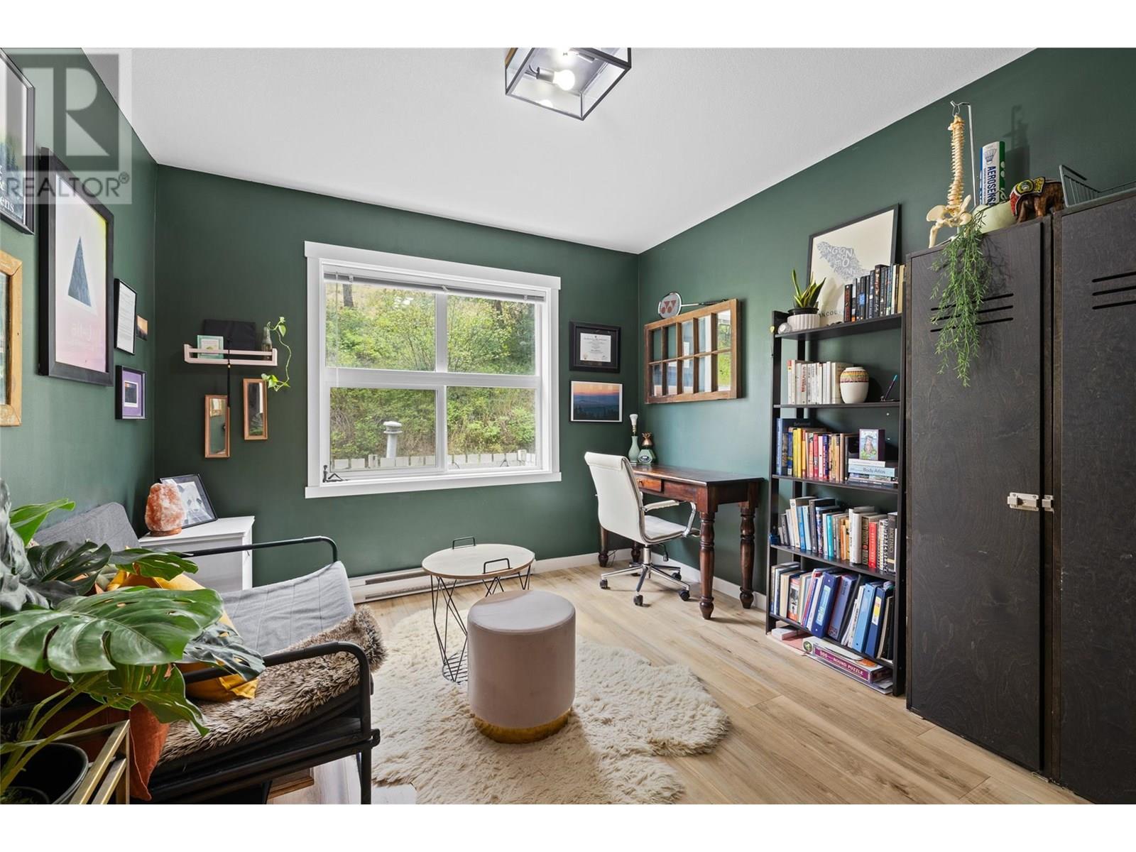 1481 Glenmore Road N Unit# 210
