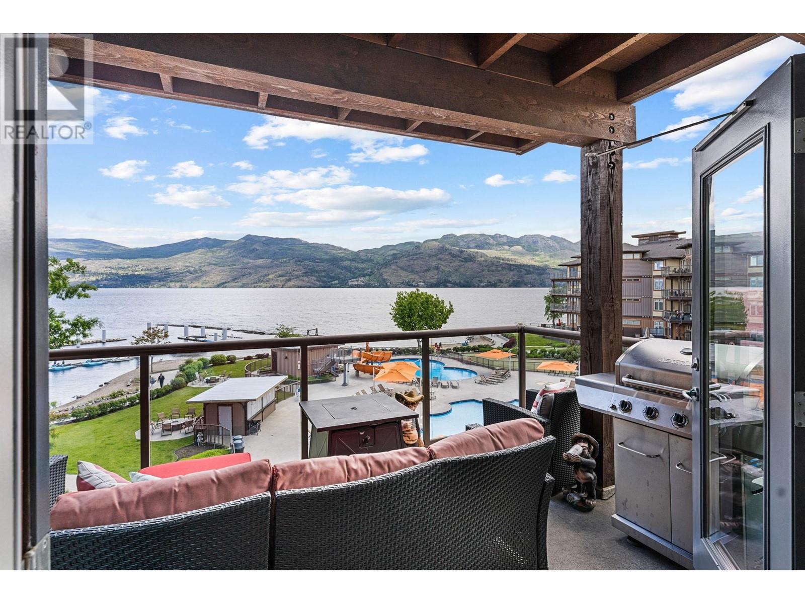 4205 Gellatly Road Unit# 311