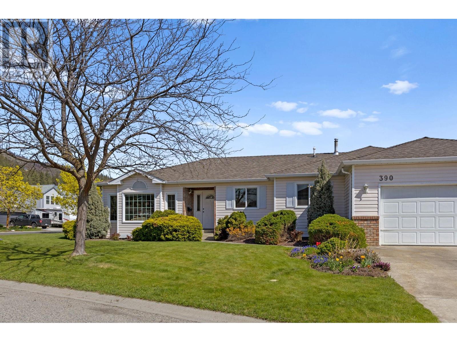 390 McTavish Crescent