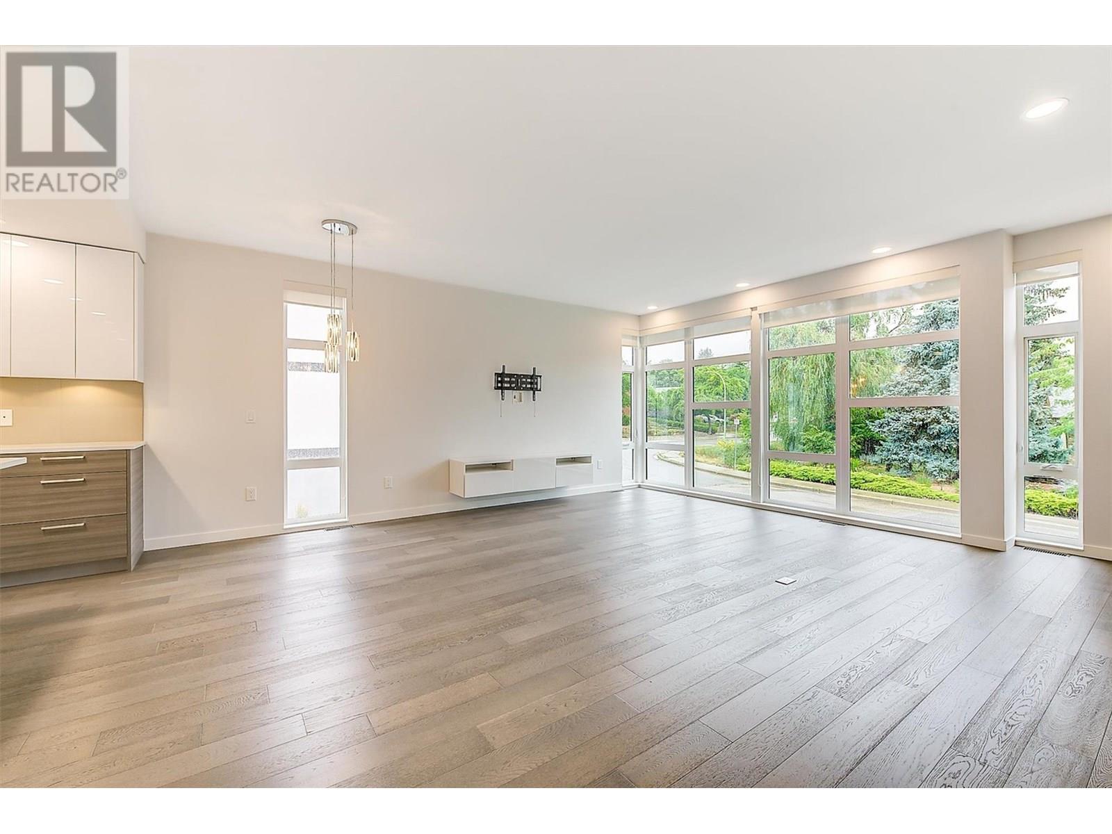 1515 Highland Drive N Unit# 39