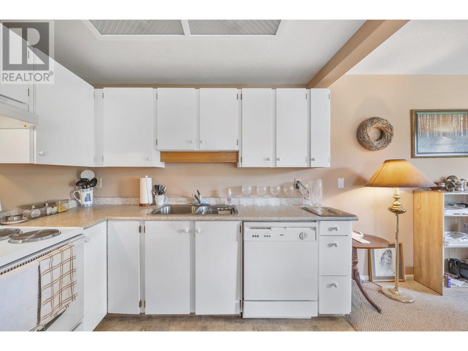 255 McIntosh Road Unit# 205