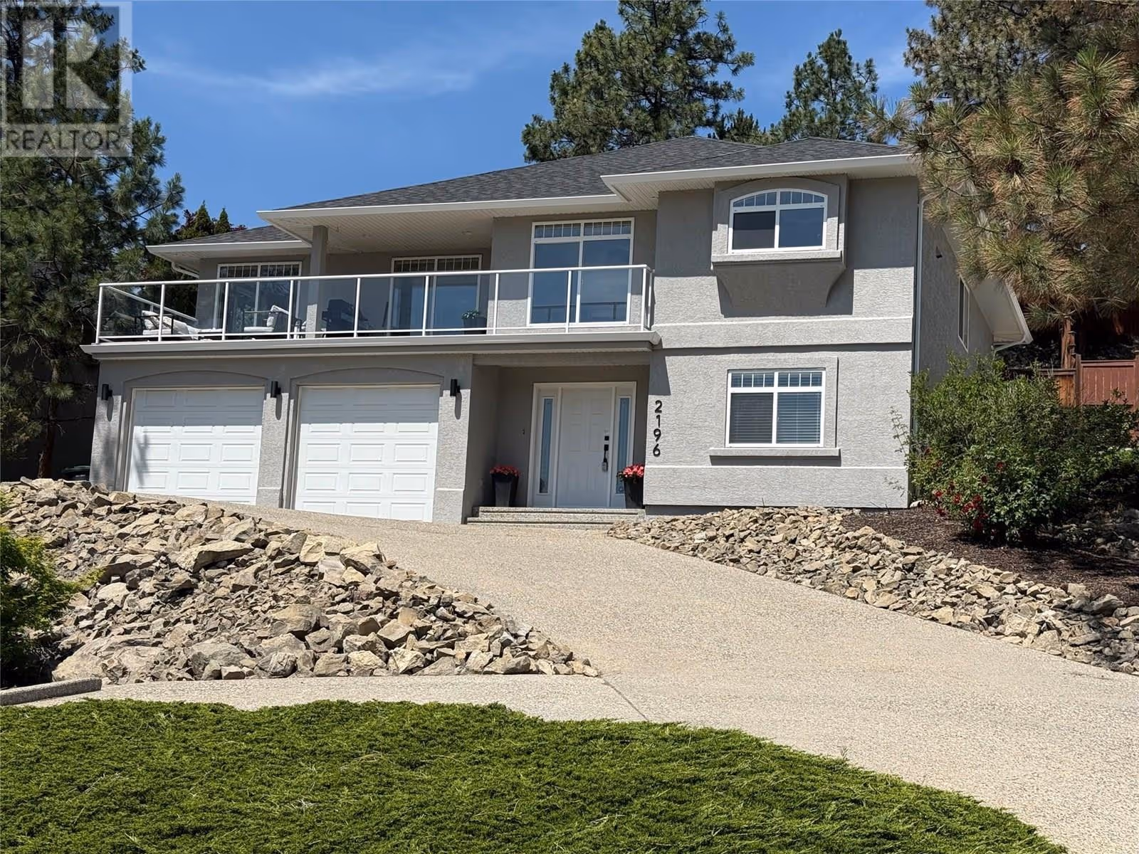 2196 Lillooet Crescent