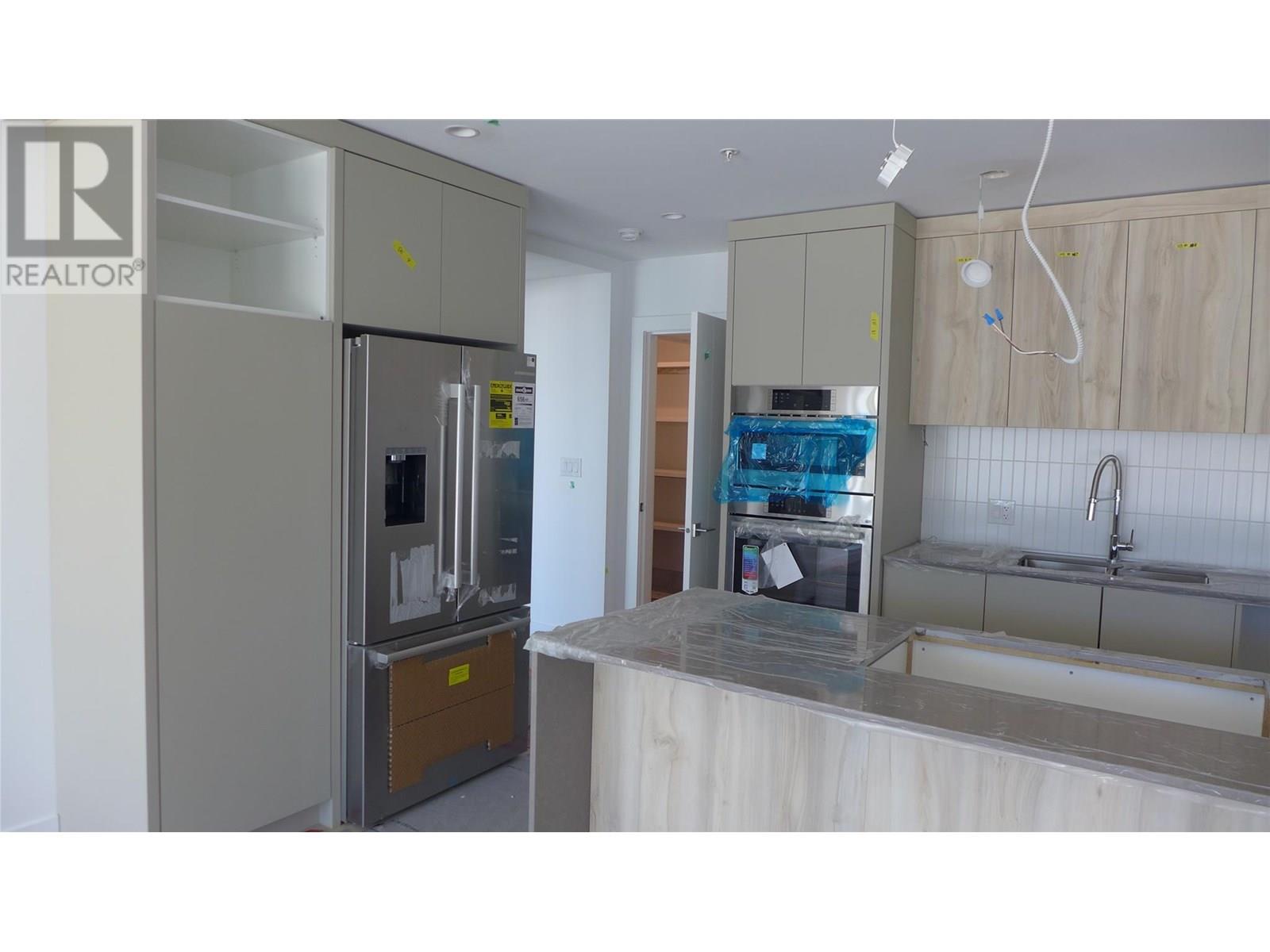 13419 Lakeshore Drive S Unit# 101