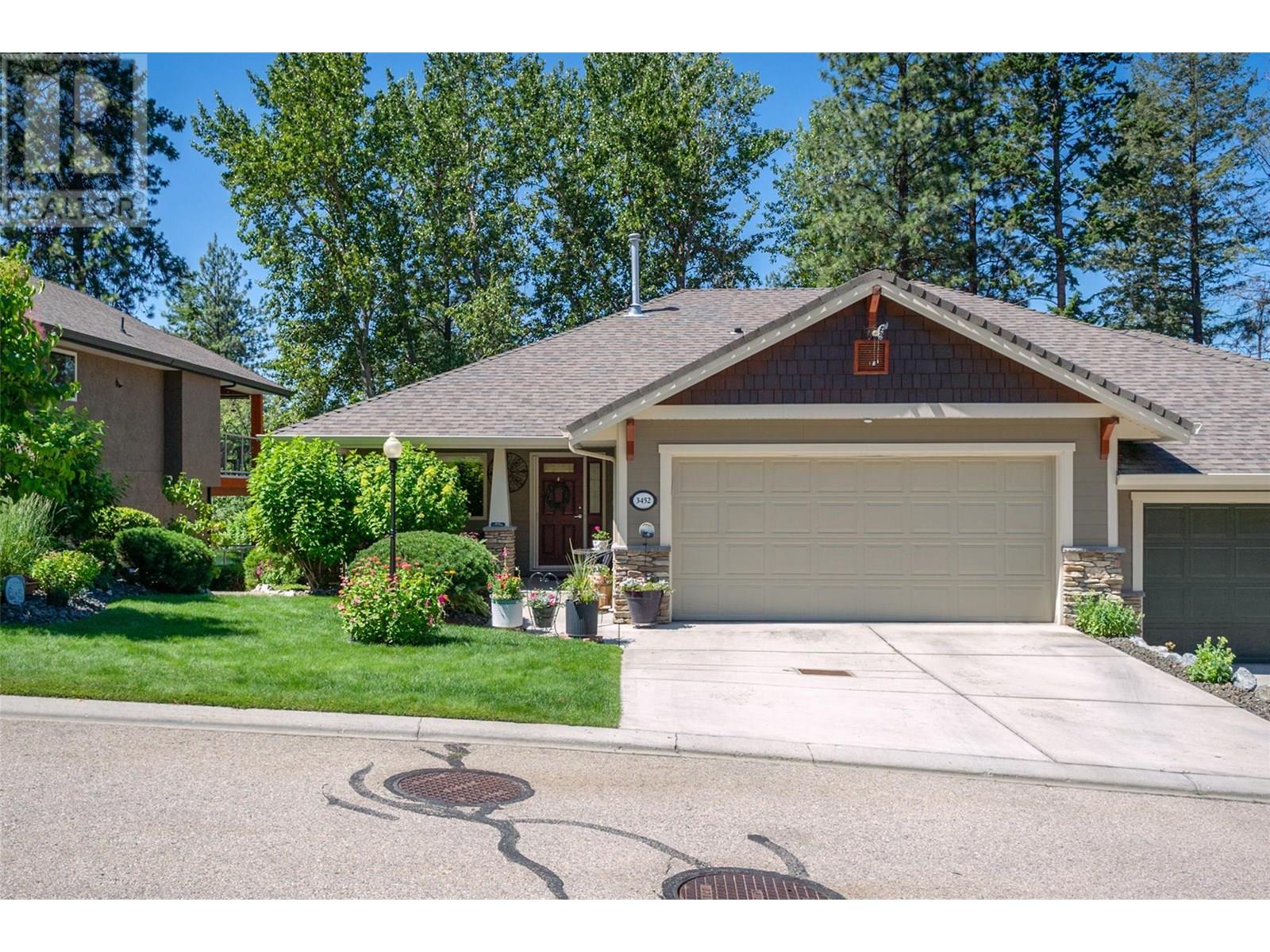 3452 Camelback Drive
