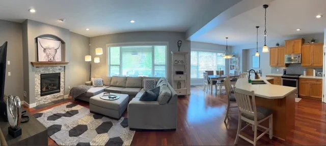 Beautiful House in Glenmore! 