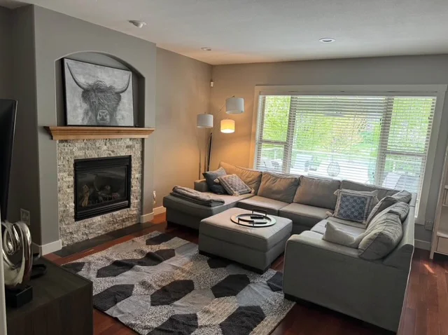 Beautiful House in Glenmore! 