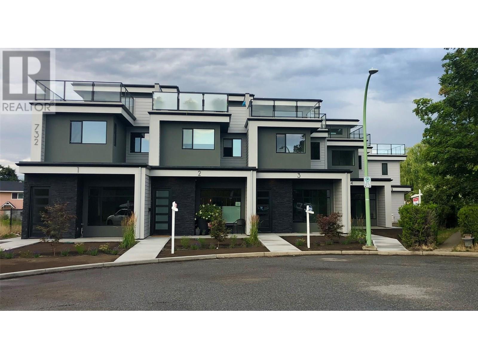 732 Coopland Crescent Unit# 4