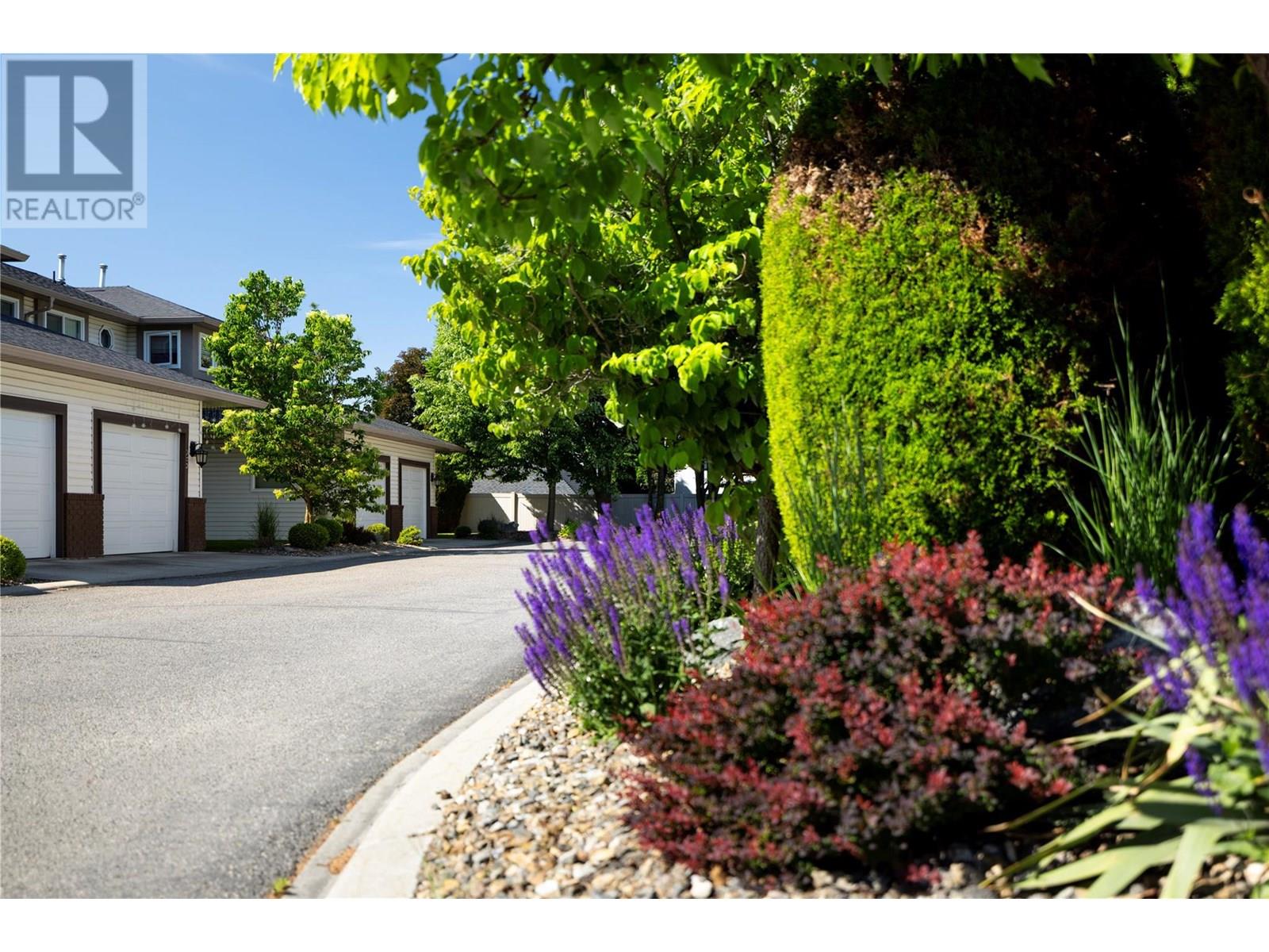 1853 Edgehill Avenue Unit# 28