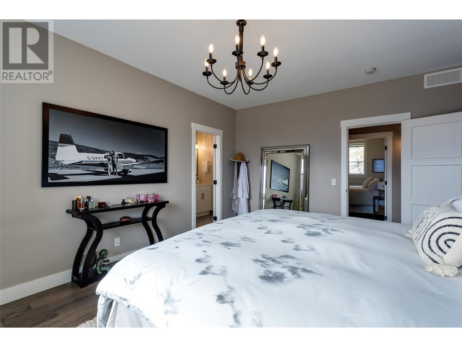 2604 Crown Crest Drive