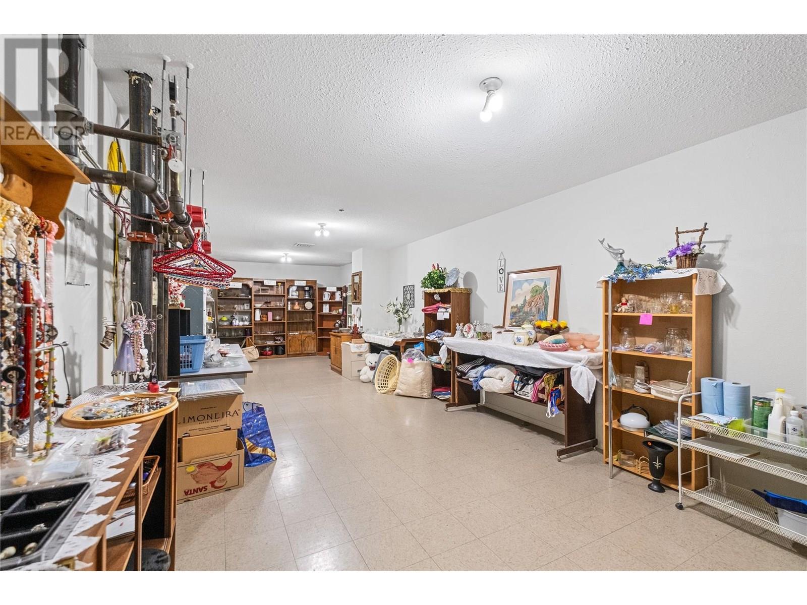 1045 Sutherland Avenue N Unit# 323