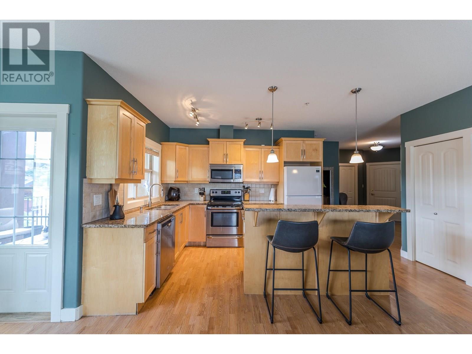13615 Victoria Road N Unit# 205