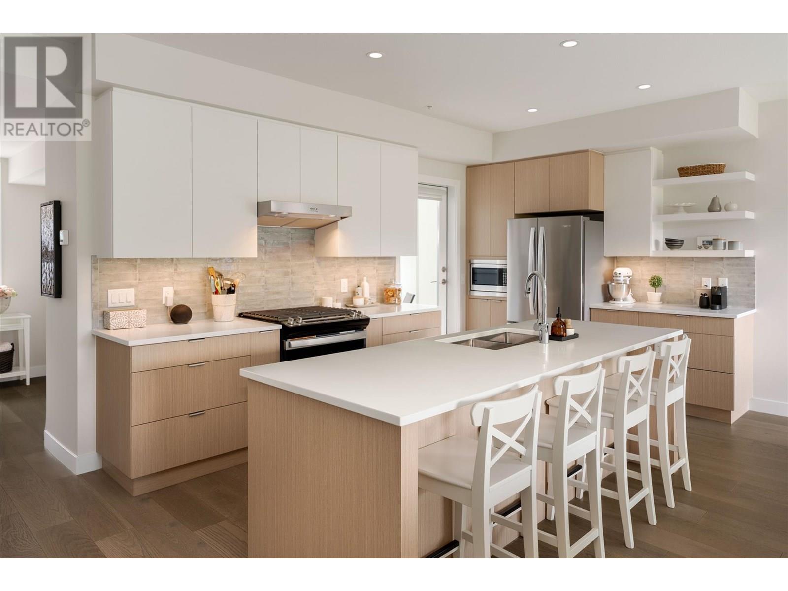3719 WOODSDALE Road Unit# 17