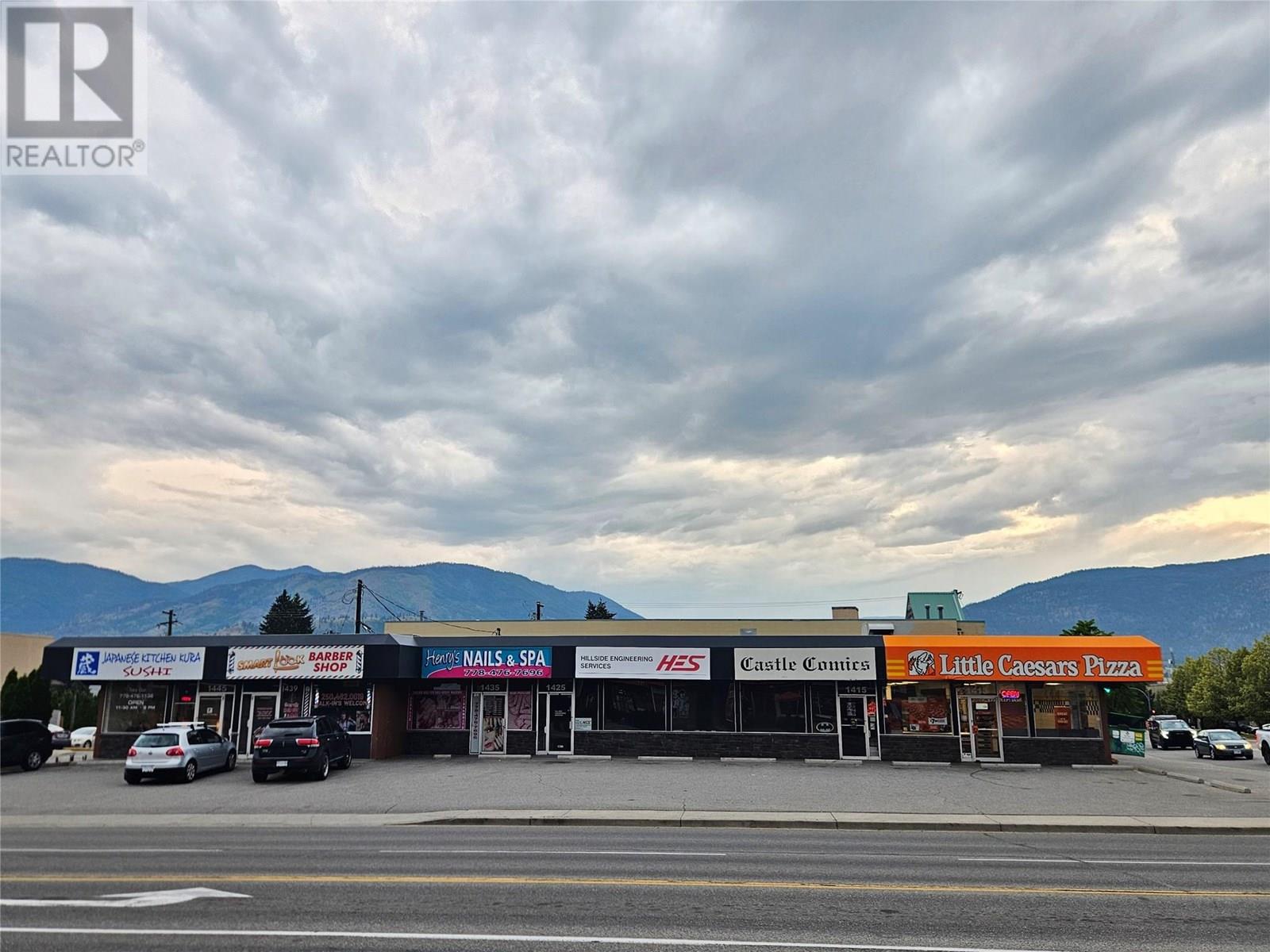 1413 Main Street