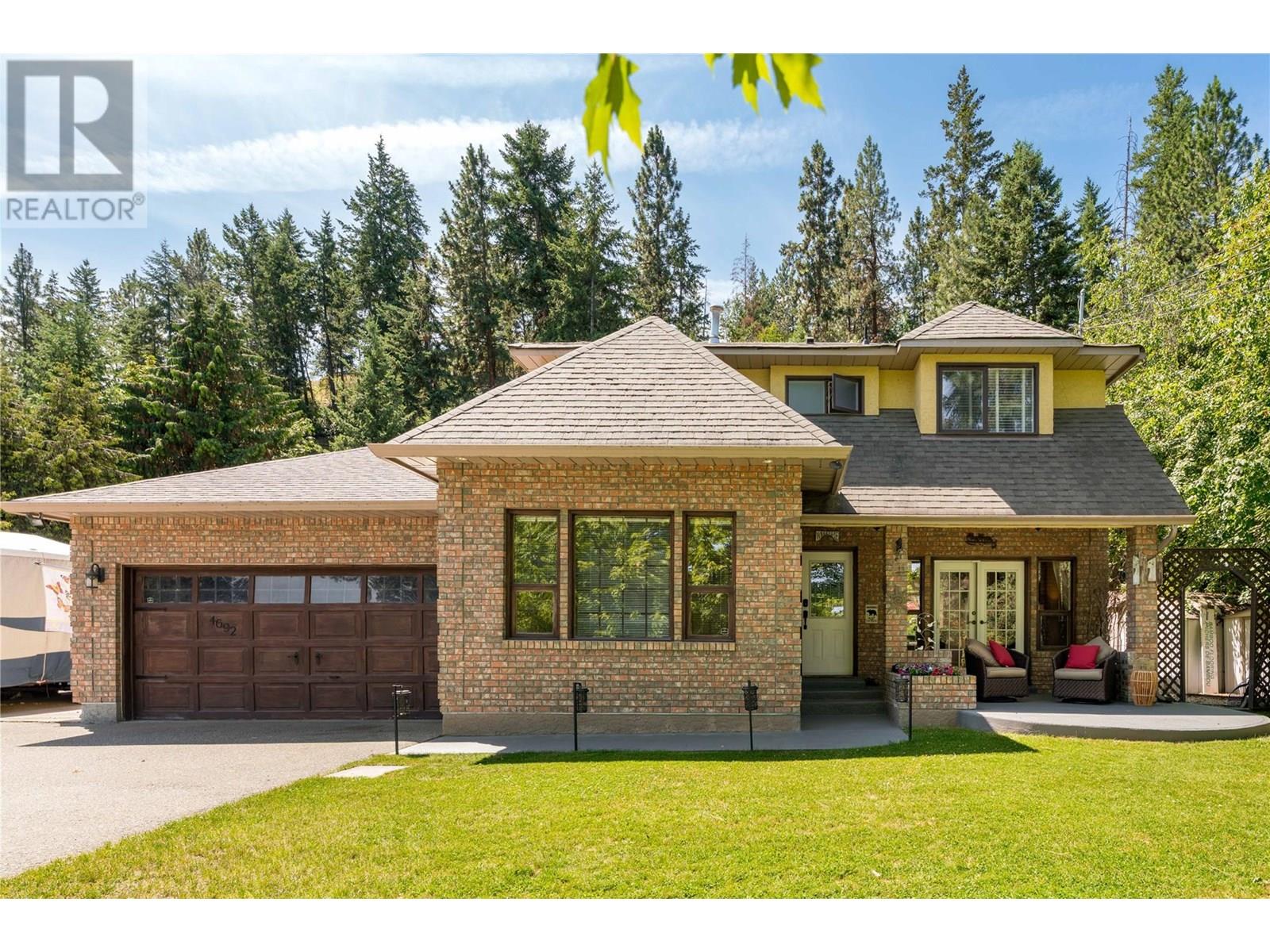 4692 GORDON Drive