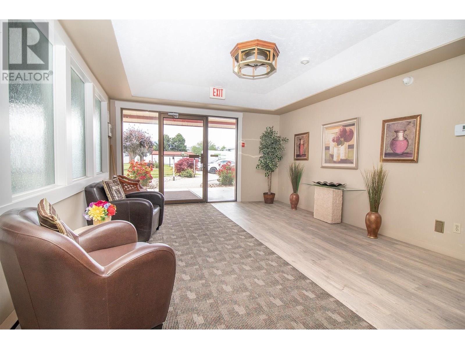 2085 Gordon Drive Unit# 204