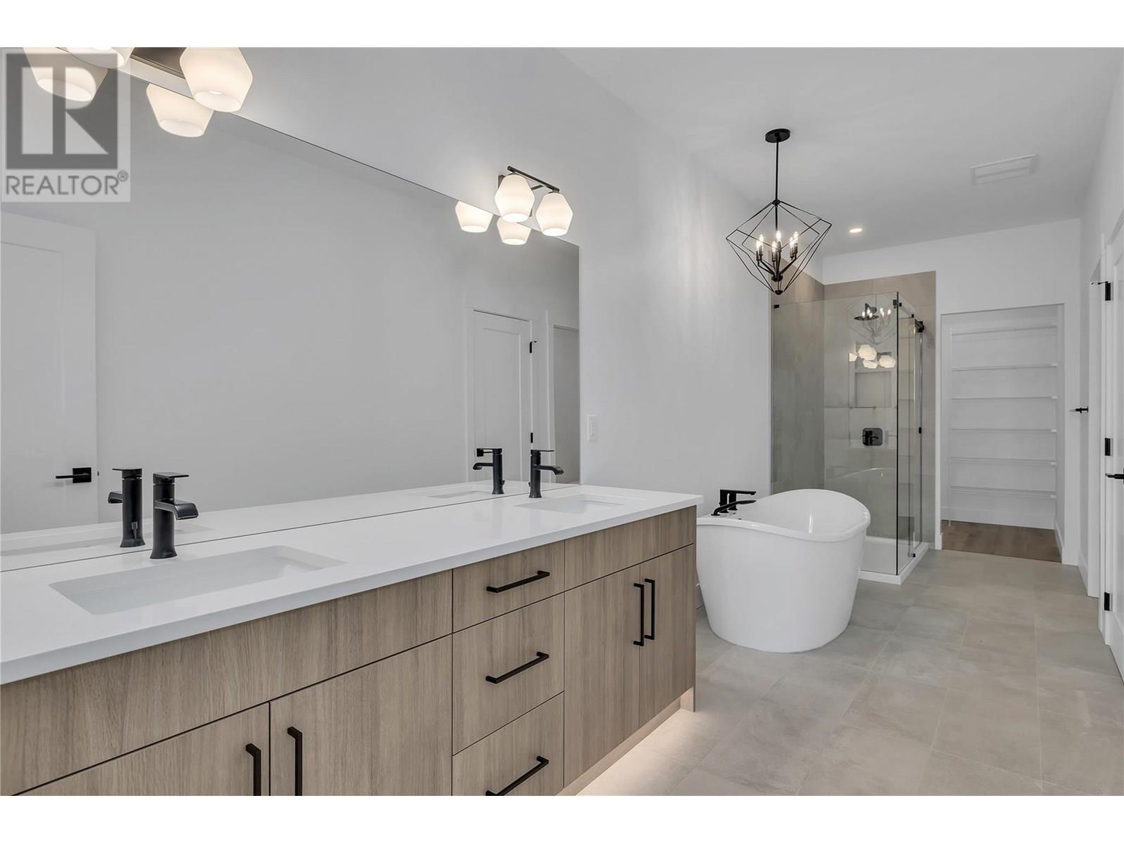 2835 Canyon Crest Drive Unit# 2