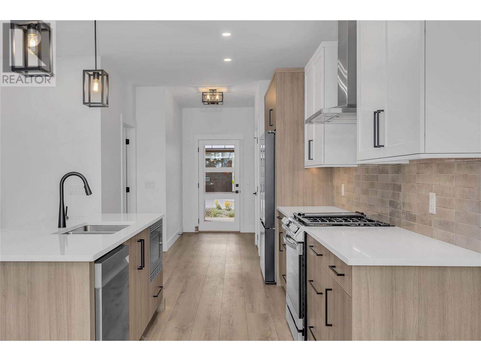 2835 Canyon Crest Drive Unit# 7