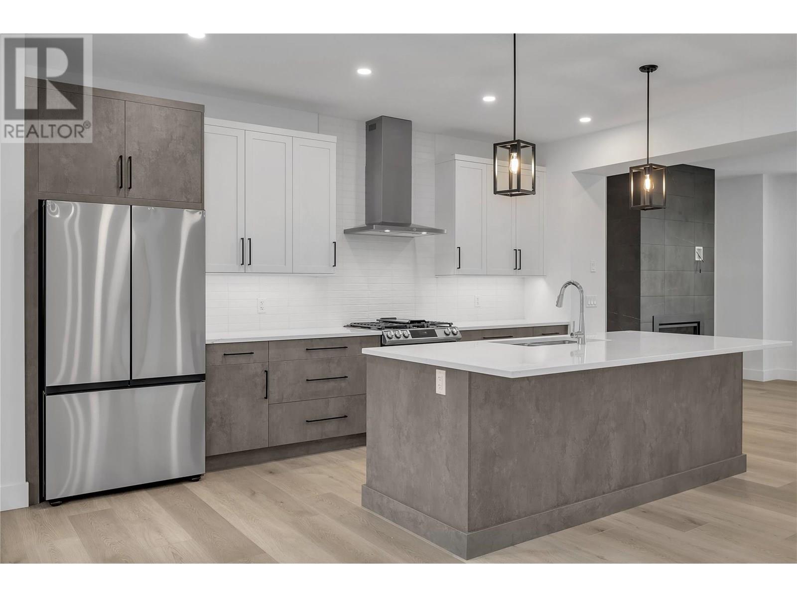 2835 Canyon Crest Drive Unit# 13