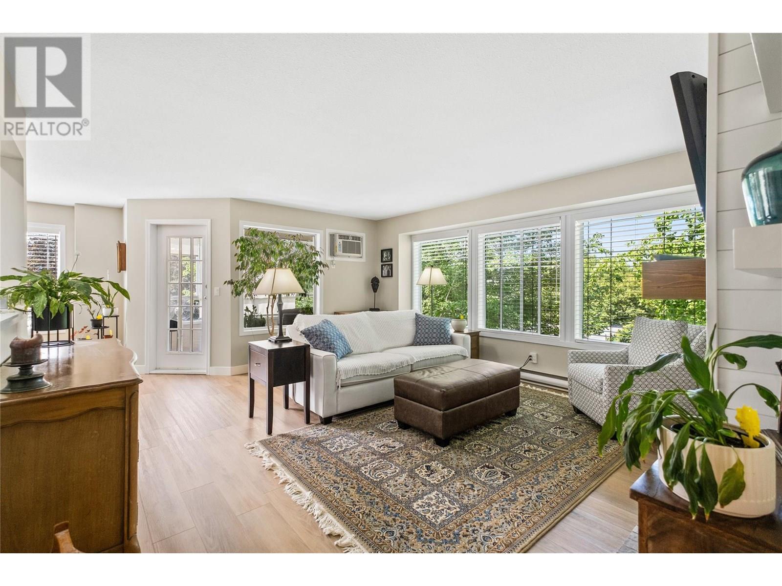780 Houghton Road Unit# 307