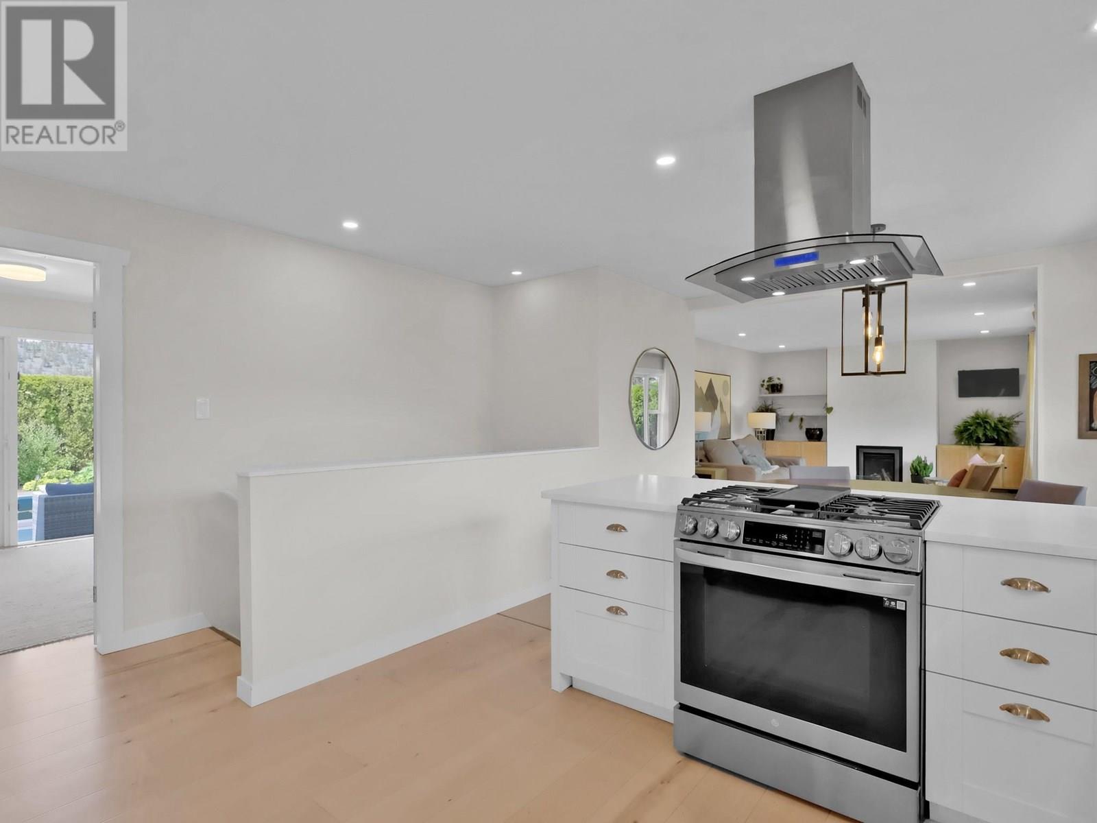 12412 VICTORIA Road