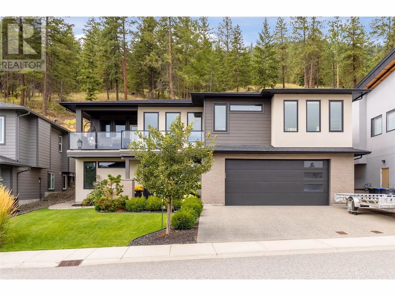 2558 Crown Crest Drive