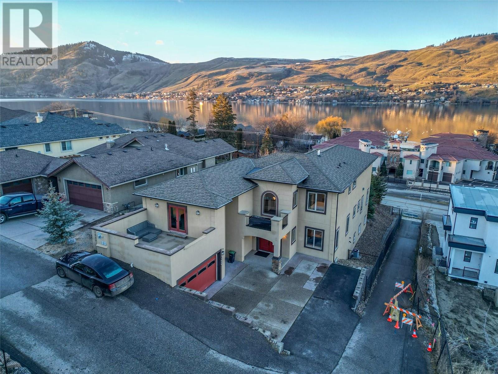 1029 Longacre Place
