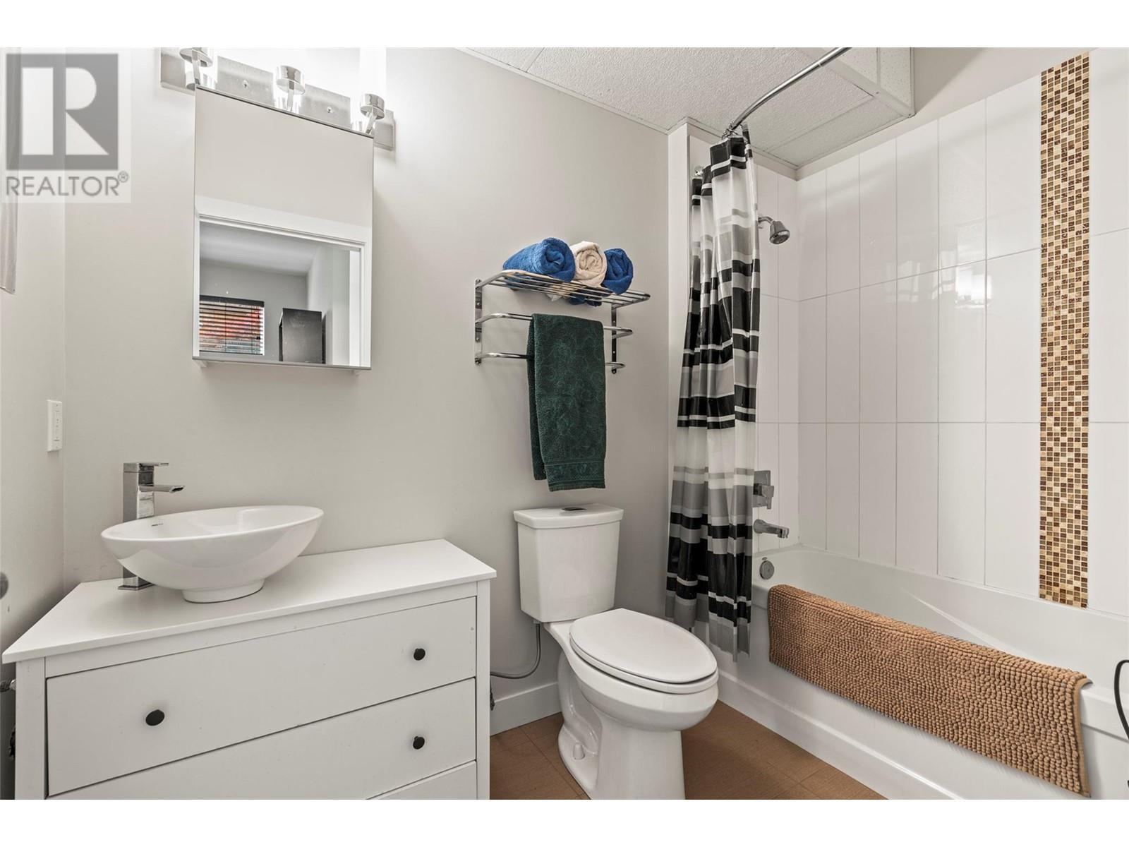 4207 29 Street Unit# 2