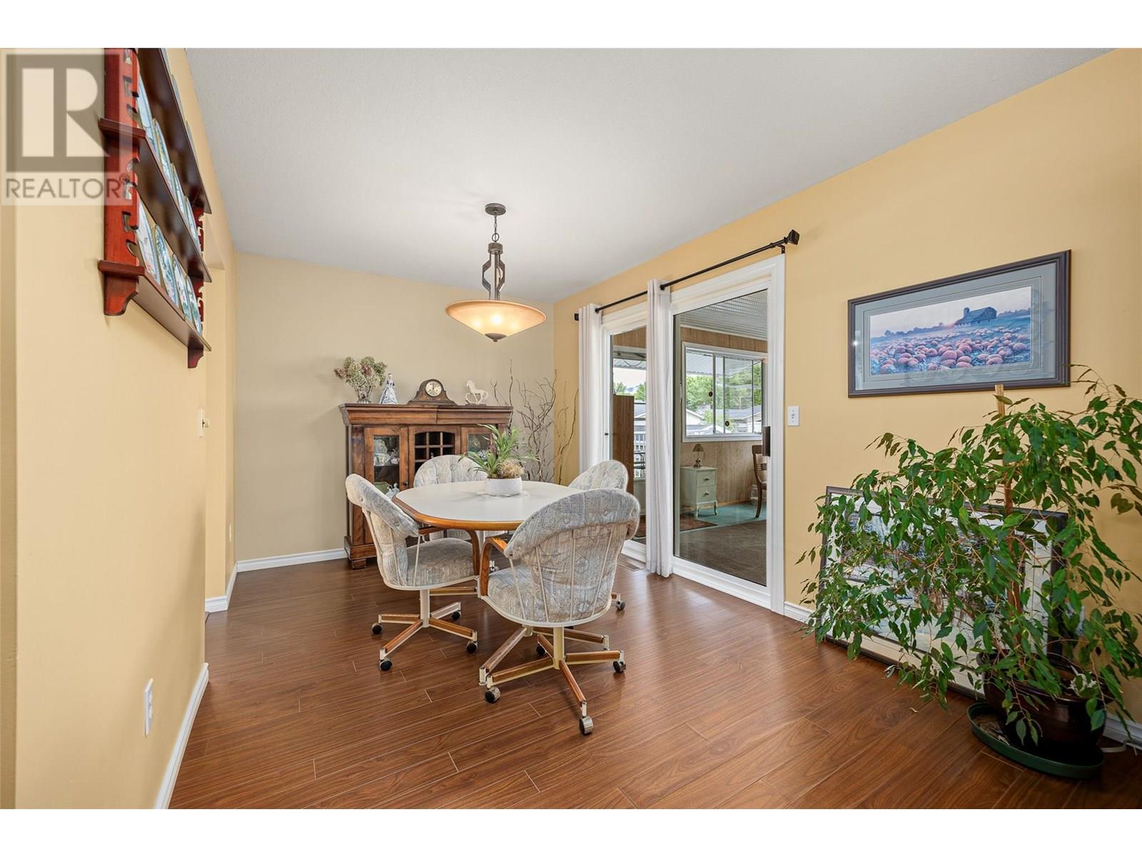980 THOMPSON Road