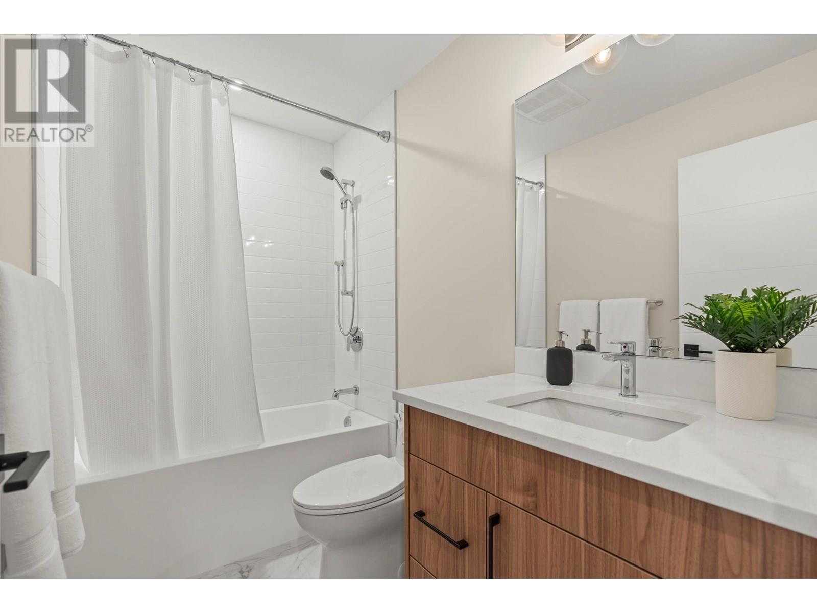 3907 26 Street Unit# 2