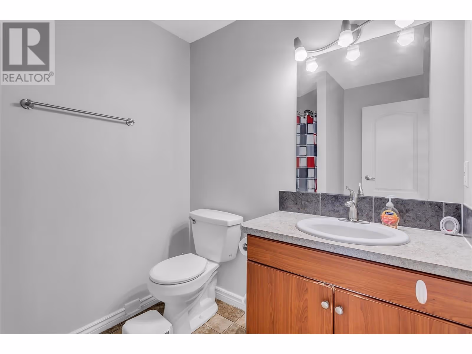 3132 Woodsdale Road