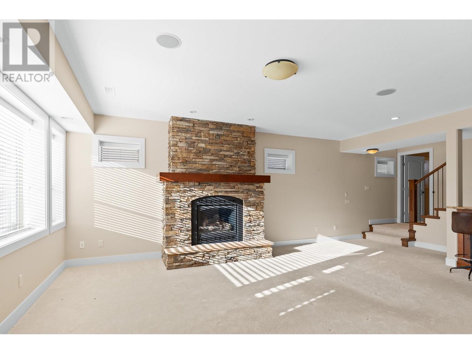 588 Harrogate Lane Unit# 17