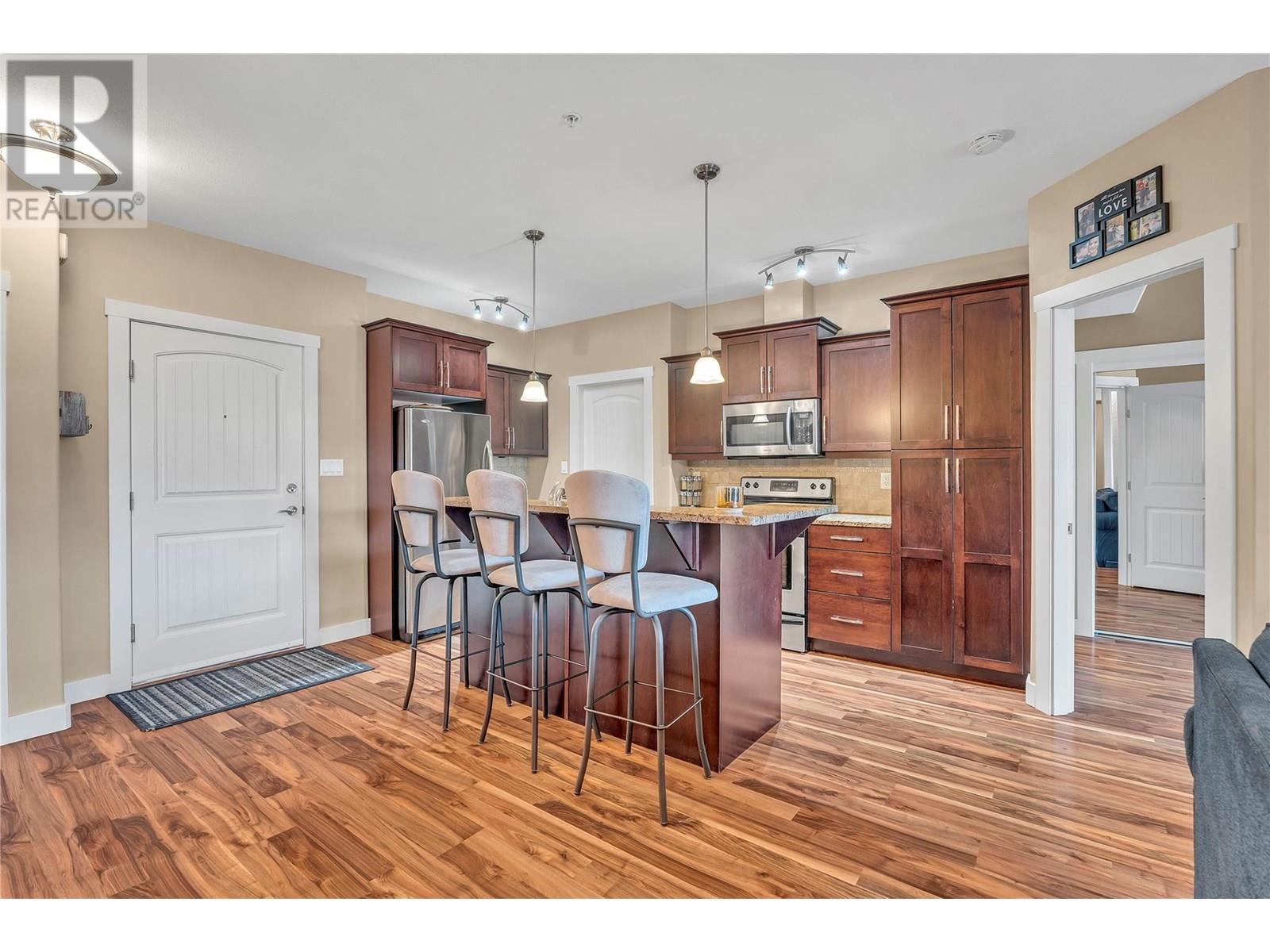 13615 Victoria Road N Unit# 206