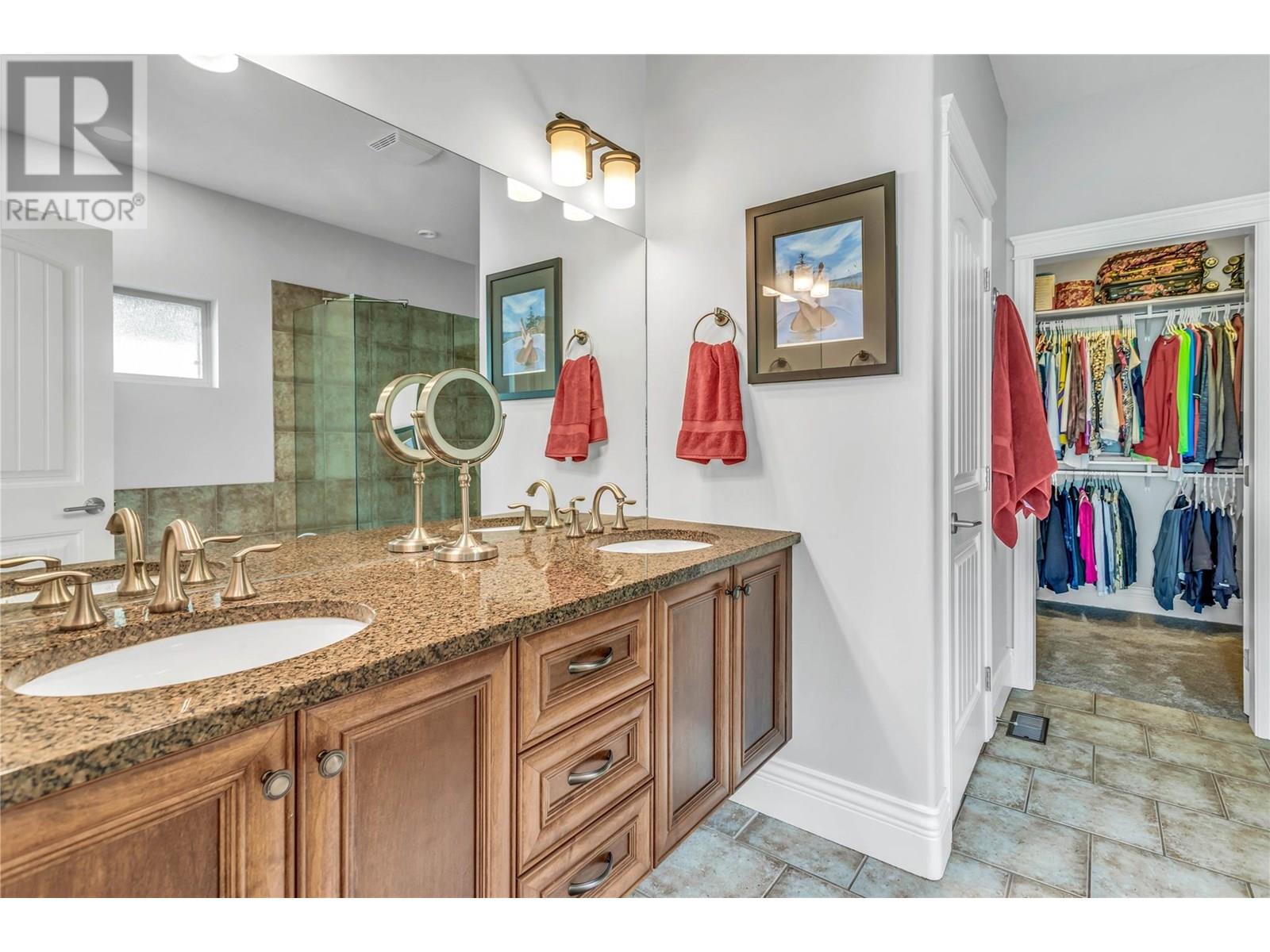 4450 GORDON Drive Unit# 105