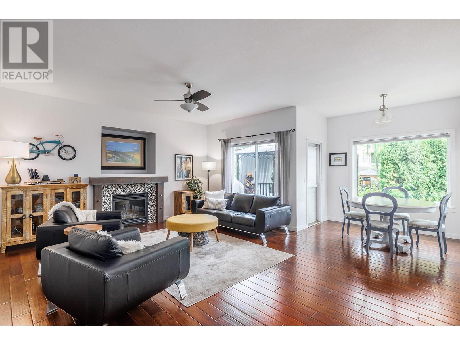 2165 Shelby Crescent
