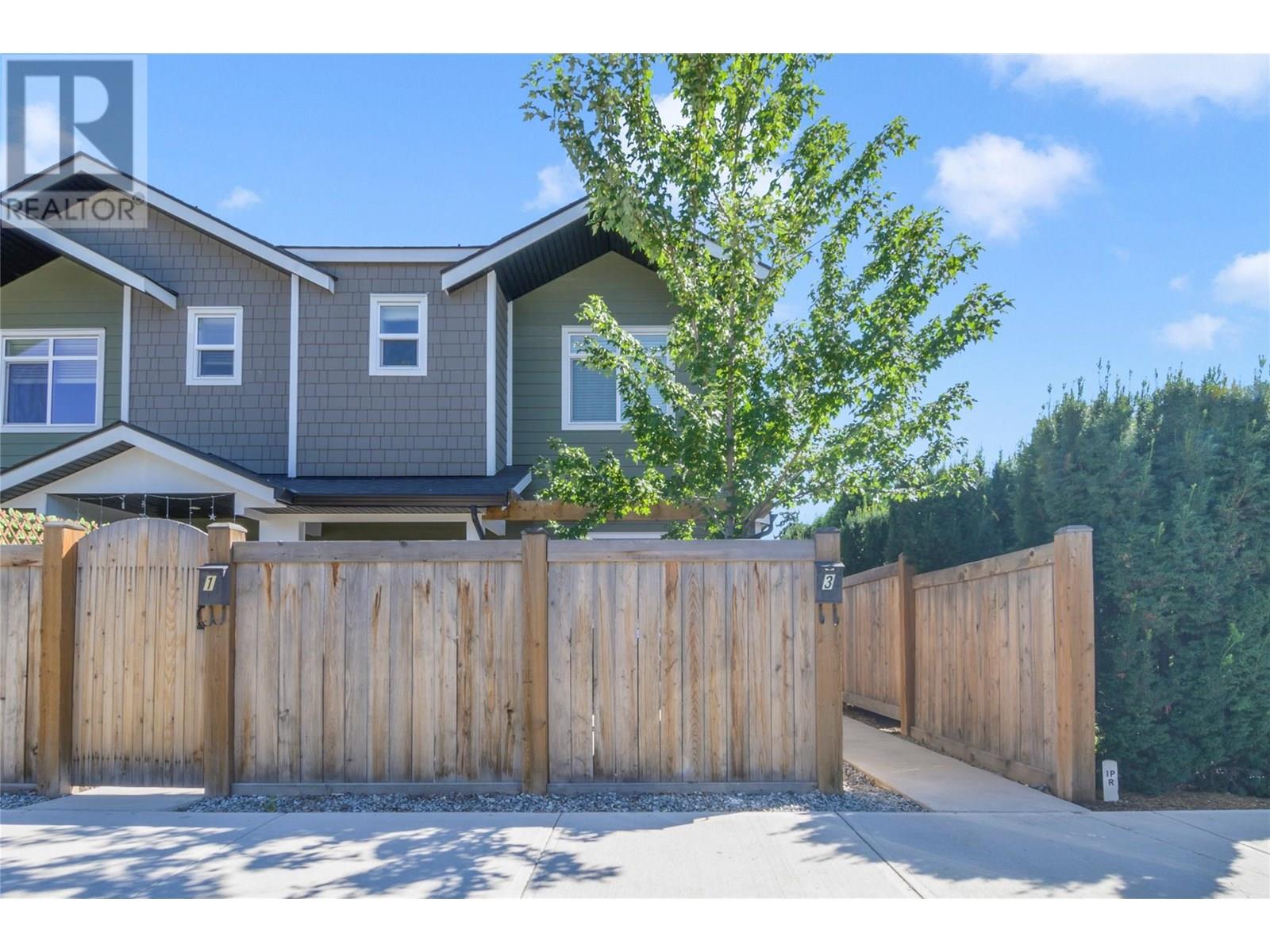 825 Cadder Avenue Unit# 3