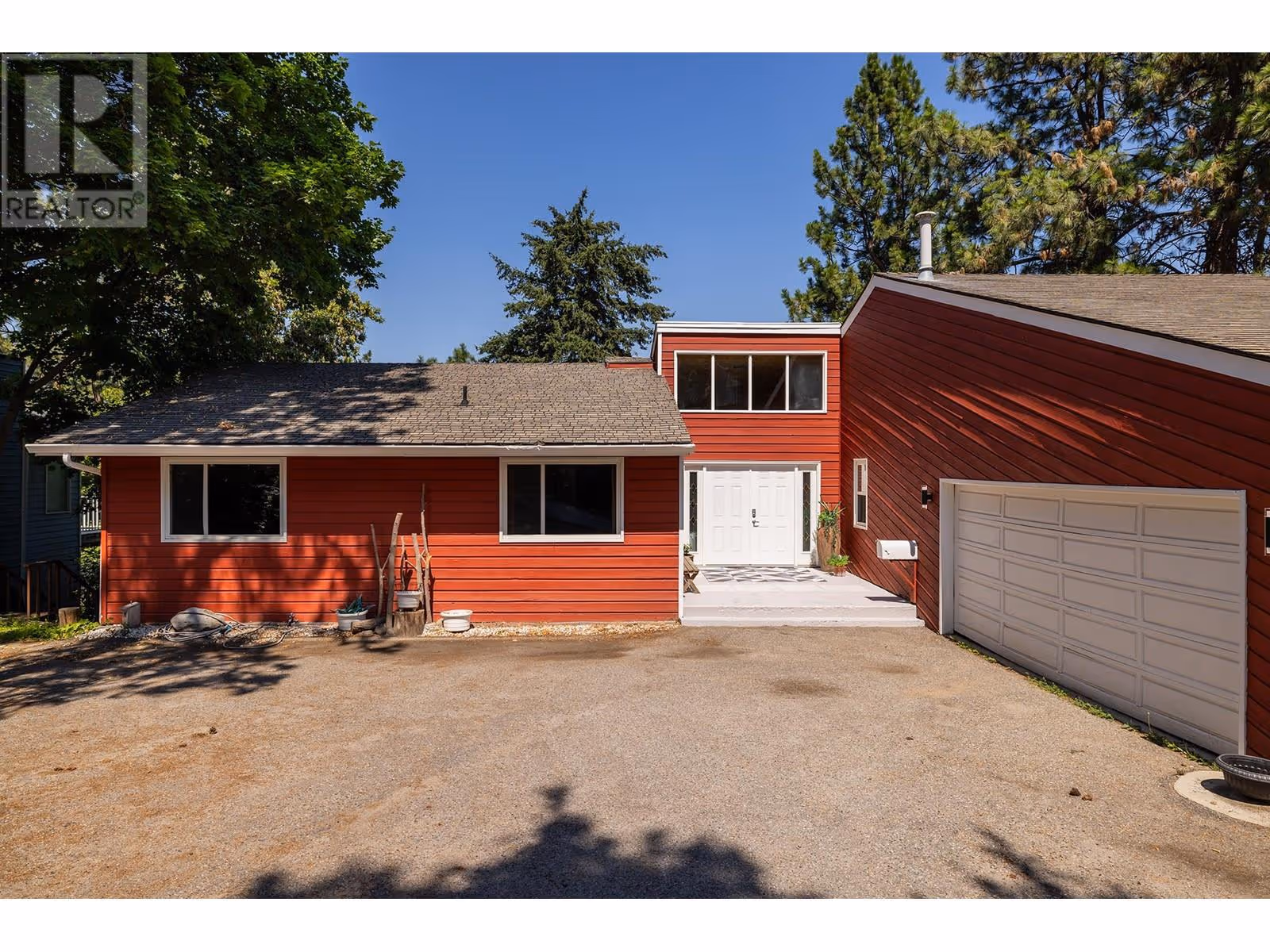 2172 Michelle Crescent