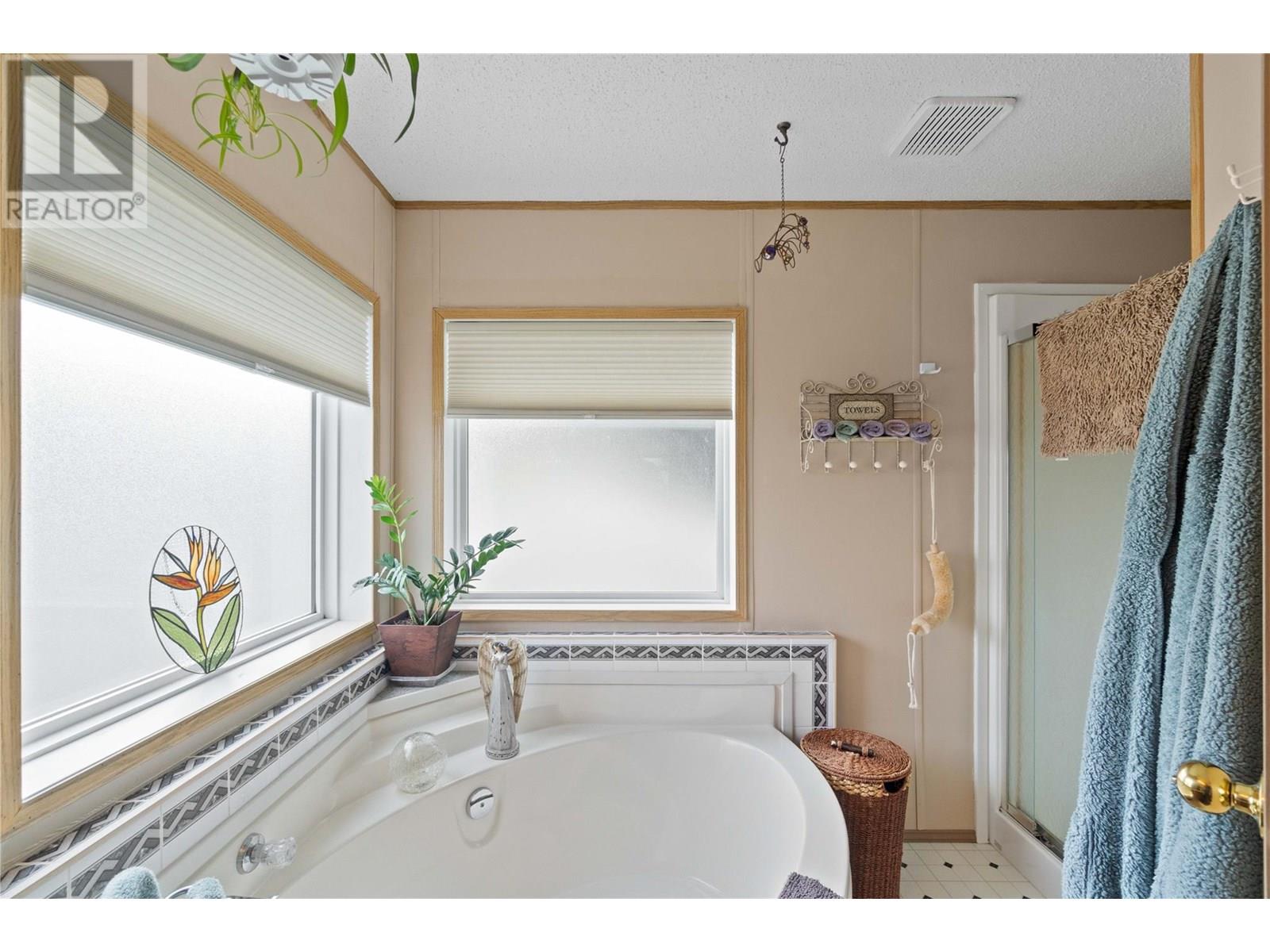 1600 43 Avenue Unit# 39