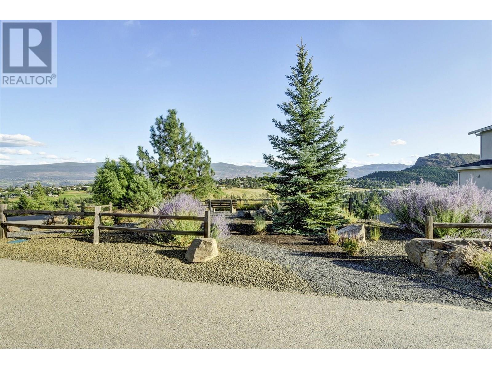 1051 Aurora Heights