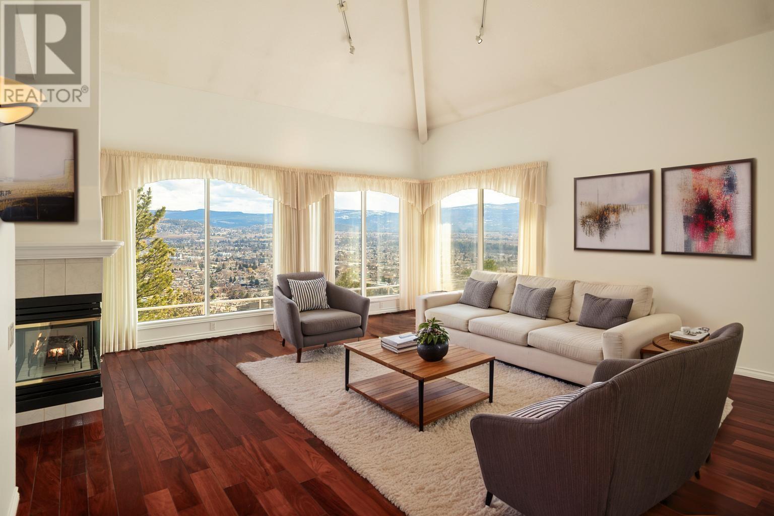 880 CHRISTINA Place Unit# 25