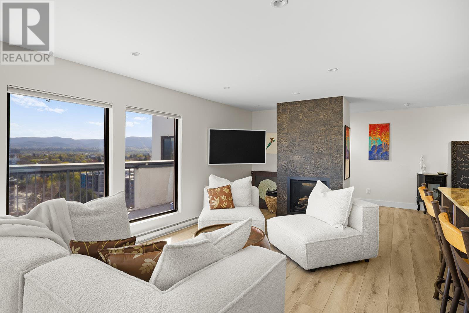 737 Leon Avenue Unit# 1403