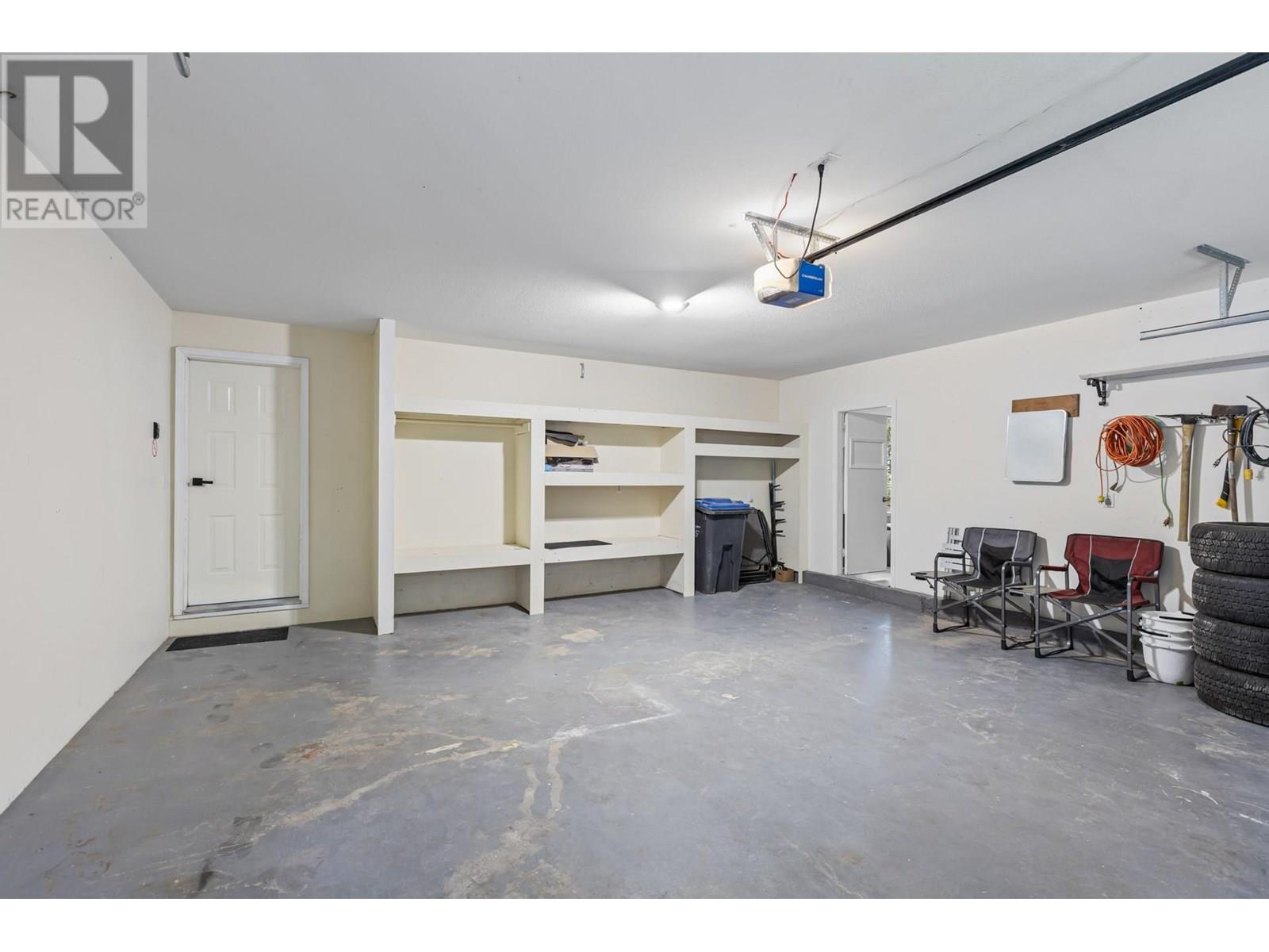 1515 Scott Crescent