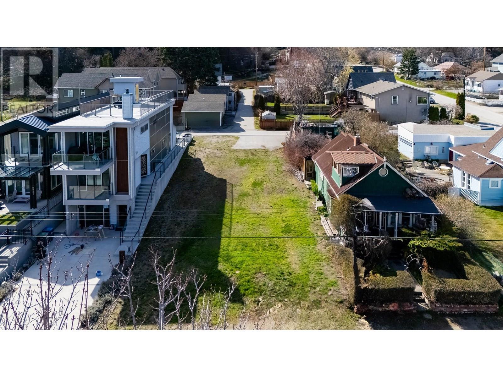 12210 LAKESHORE Drive
