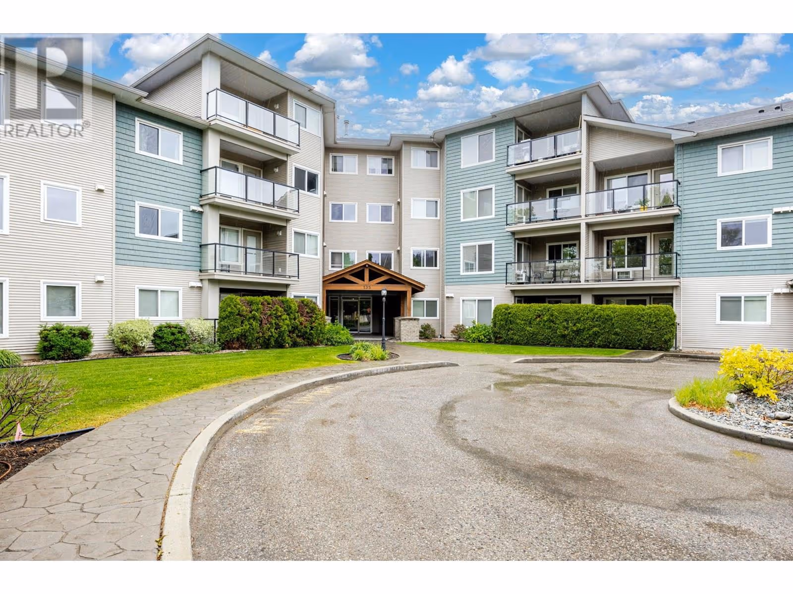 135 Ziprick Road Unit# 409