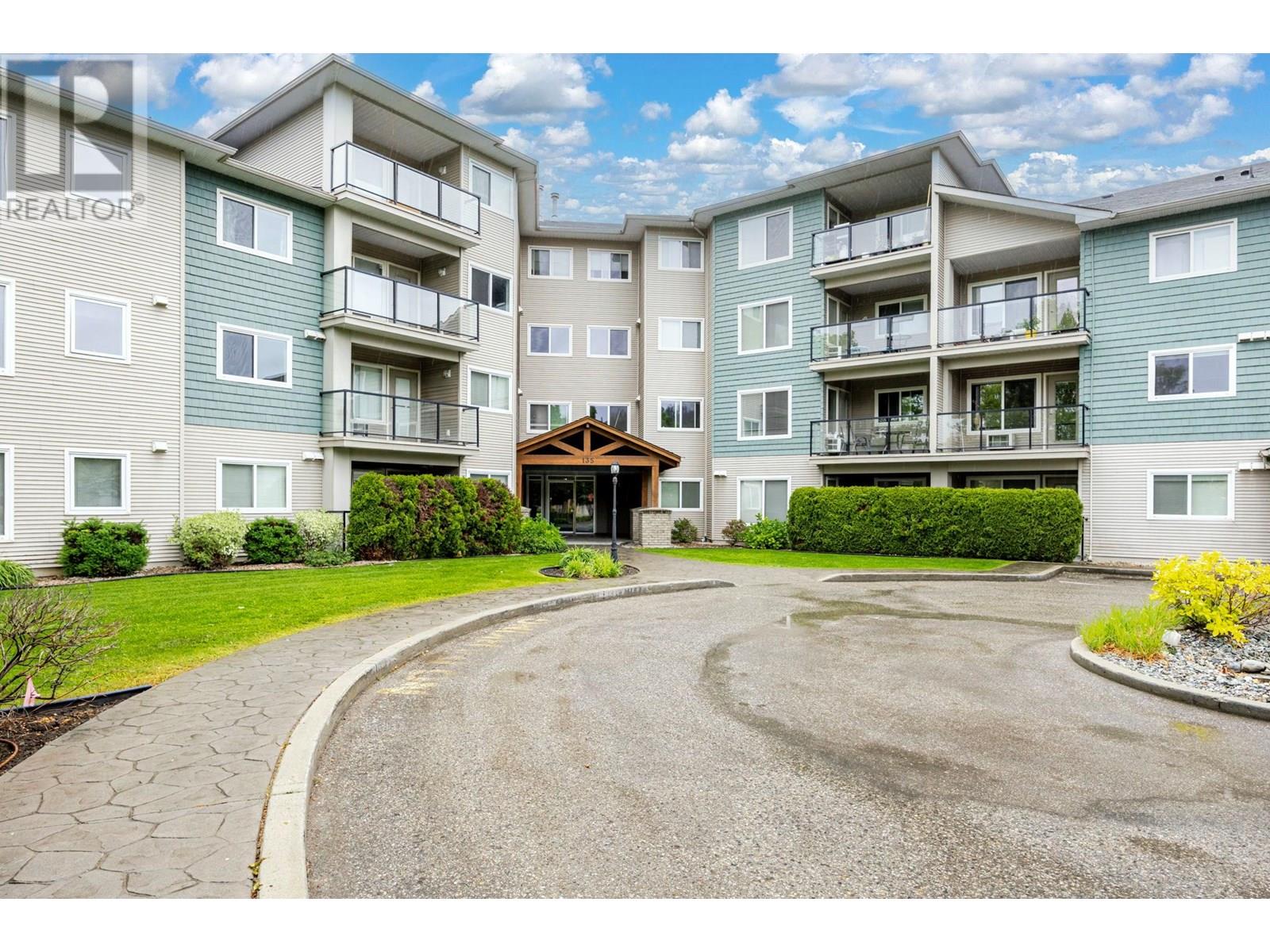 135 Ziprick Road Unit# 409