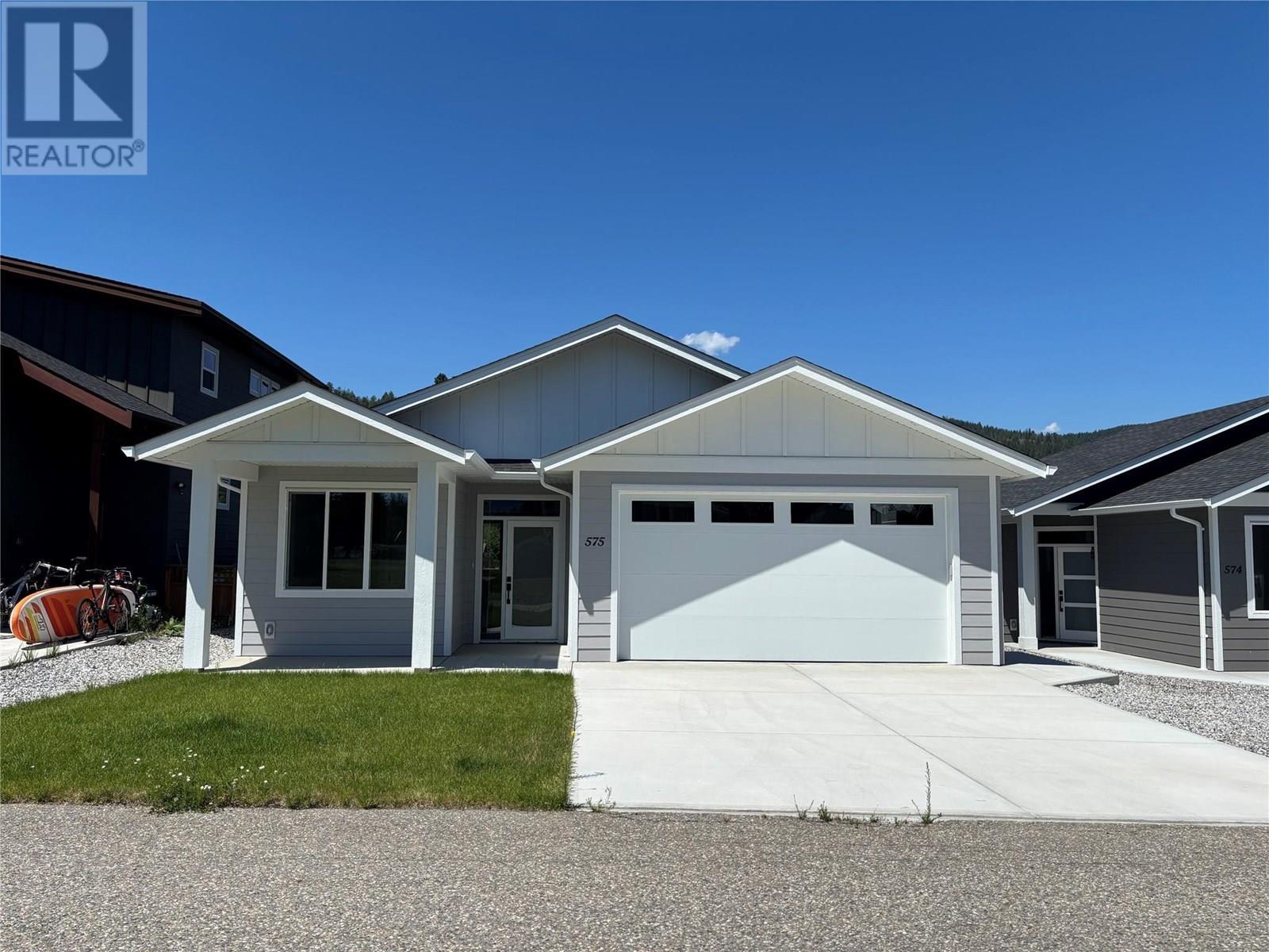 575 Meadowlark Avenue