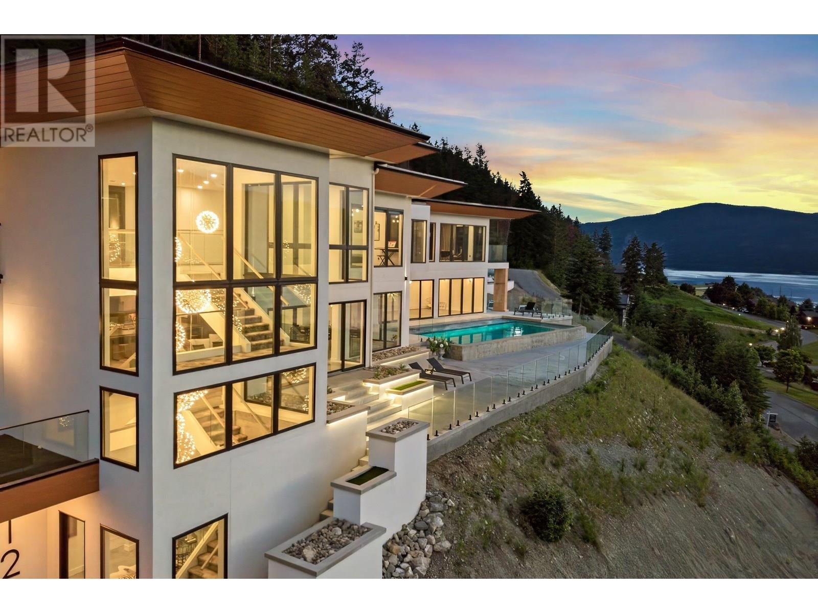 120 Sunset Boulevard