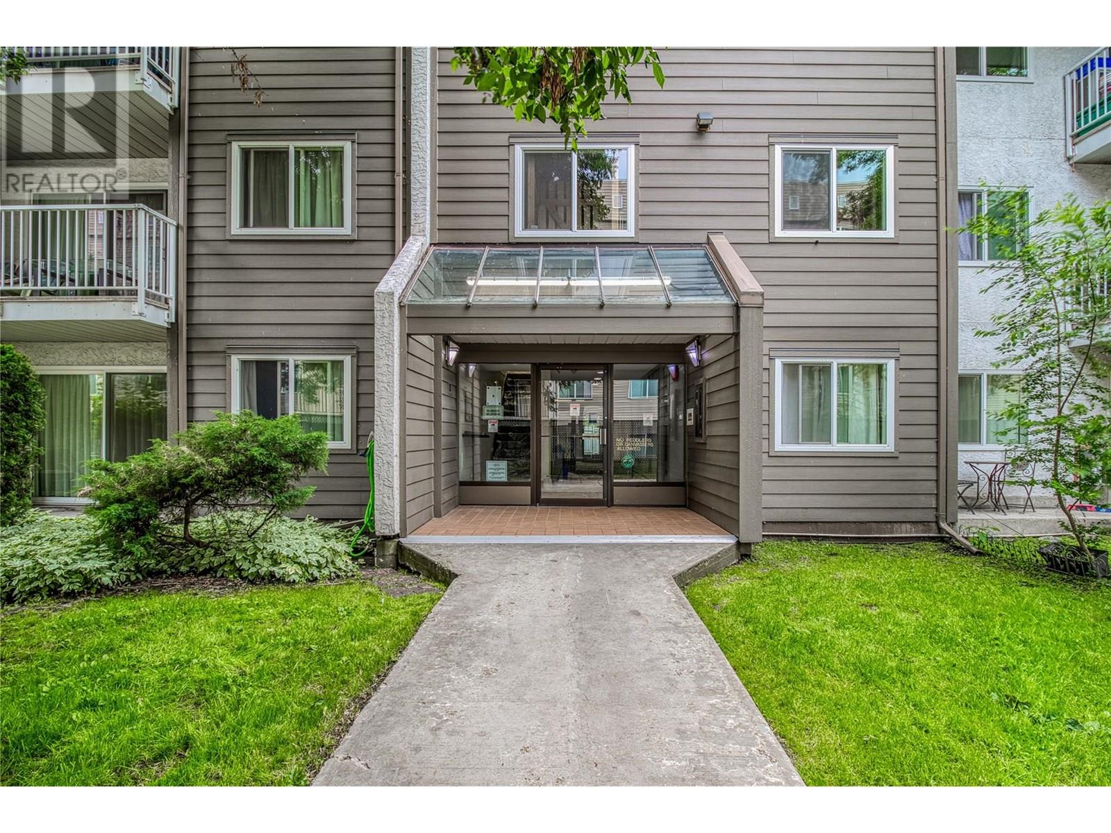 395 Franklyn Road Unit# 305