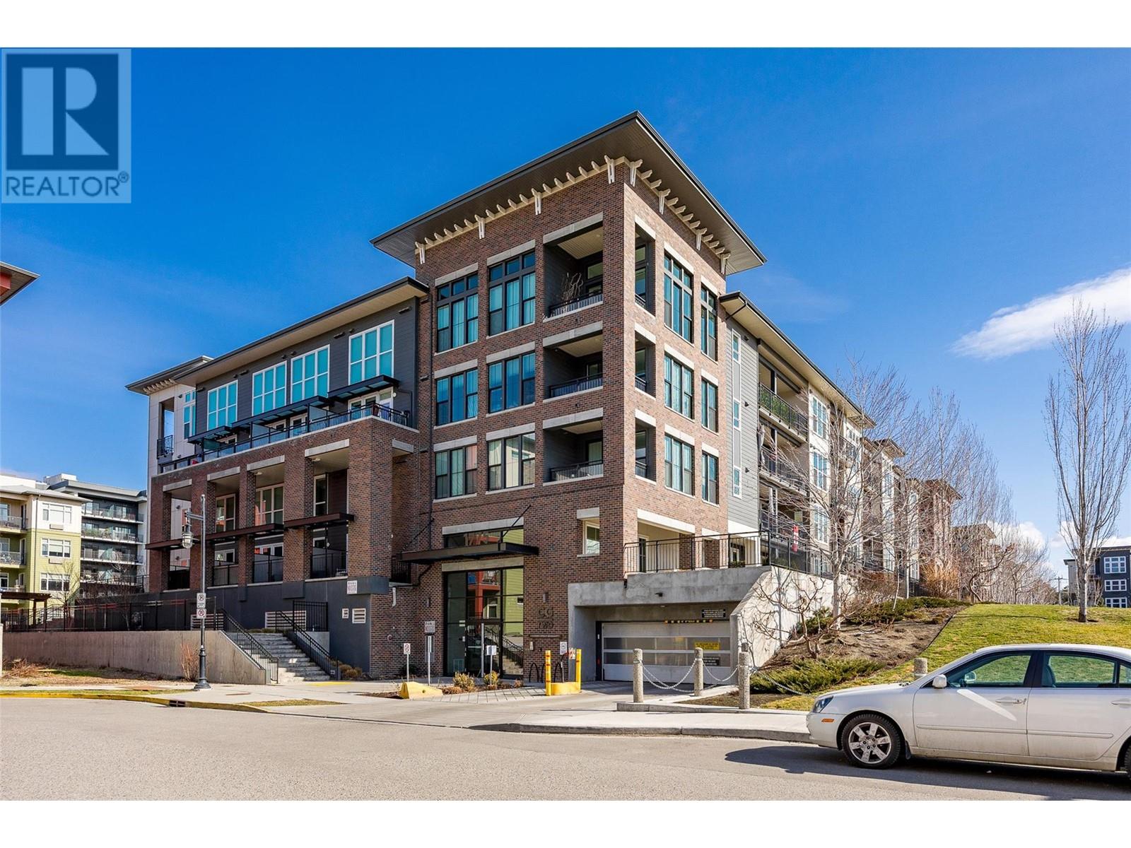 1775 Chapman Place Unit# 323