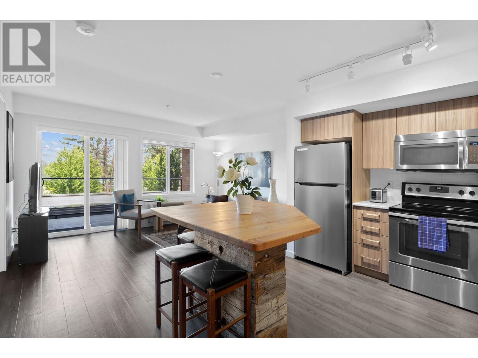 881 Academy Way Unit# 103